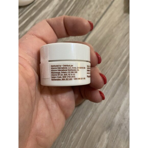 Arbonne Vanilla Bean Lip Smoother .53 Ounce Brand New - Picture 2 of 2